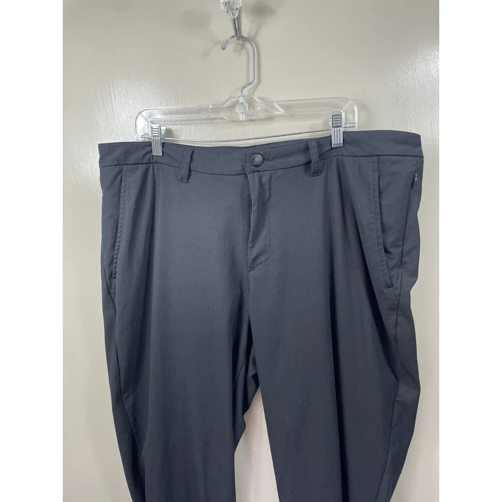 Reebok Performance Pants Charcoal Grey | Minimalist‎ Corporate Casual Athletic